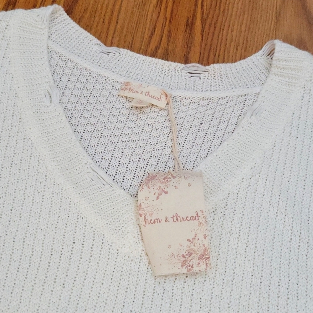 NWT Hem & Thread Vintage Distressed Ombre Sweater/ M - Picture 4 of 7